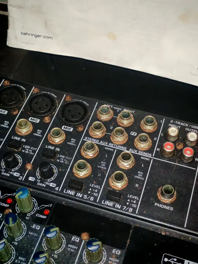 Mixer Behringer Xenyx 1204USB