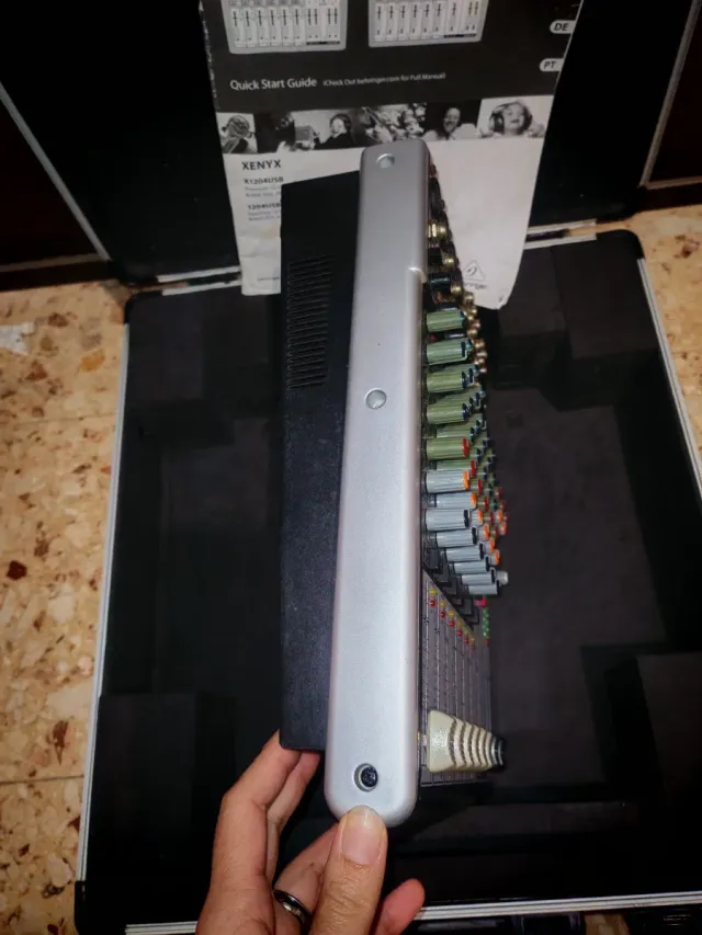 Mixer Behringer Xenyx 1204USB