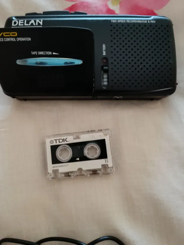 Grabadora DELAN VCO Vintage Pequeña