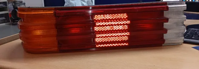 Tulipa Trasera Izquierda Mercedes W116 1168200566