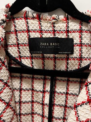 Chaqueta Zara cuadros rojo y blanco