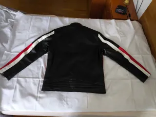 Chaqueta piel sintética talla L
