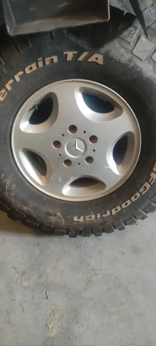 Llantas Mercedes G