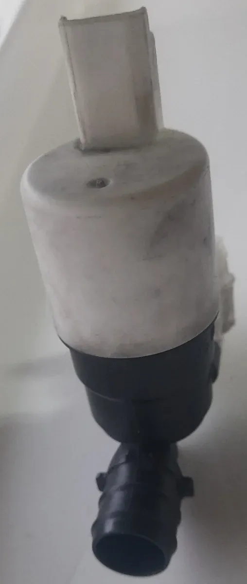 Bomba agua limpiaparabrisas