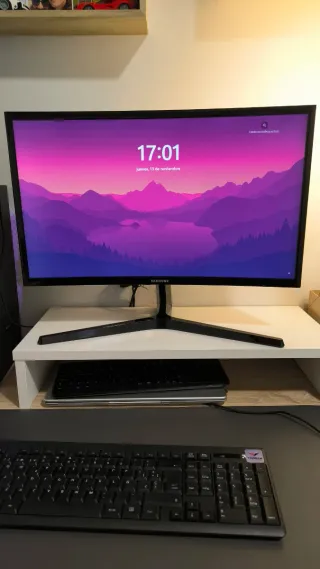 Monitor Samsung Curvo 24 FullHD 144Hz