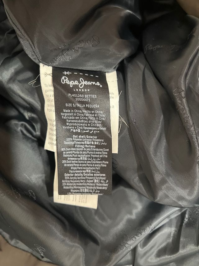 Plumífero mujer marrón con capucha