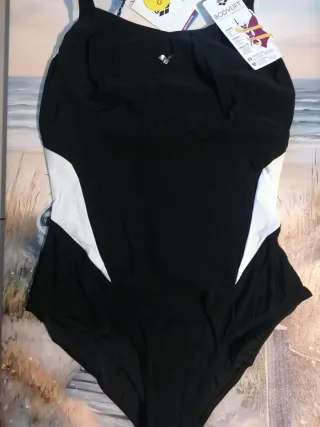 Costume Arena nero e bianco modellante 52Ita 48F