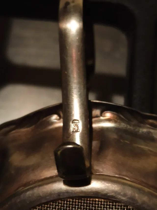 Colino da tè in metallo 1920-30