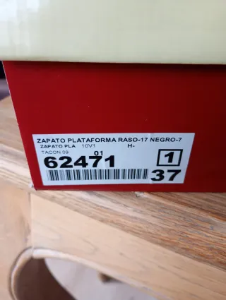 Zapatos de tacón Marypaz negros de raso