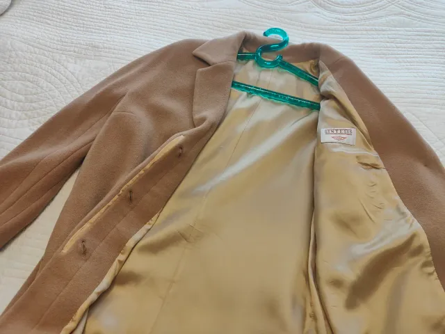 Abrigo corto señora beige de lana