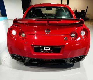 Nissan GT-R 2010