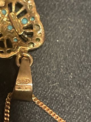 Collana con pendente quadrato