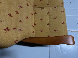 Sofá de madera de pino