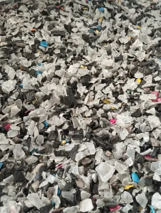 PET triturado para reciclaje