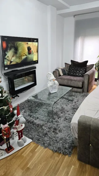 Grande tappeto grigio a pelo lungo