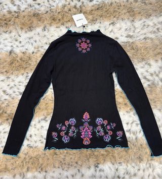 Camiseta nueva Desigual Negra Bordada Flores