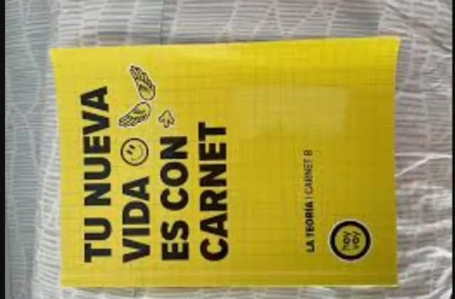 Libro de autoescuela para aprender a conducir