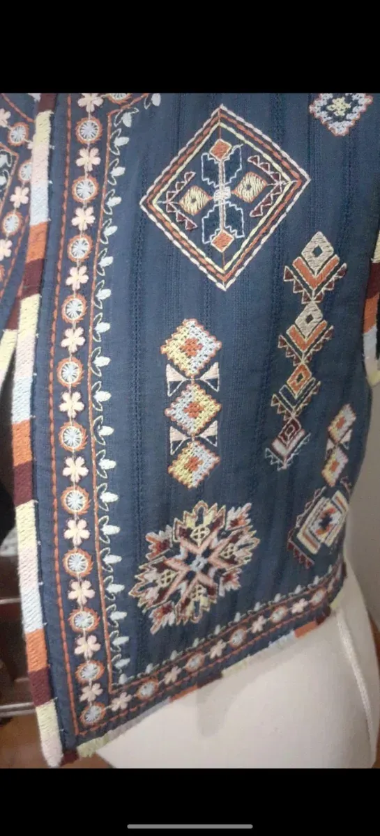 Chaleco Zara bordado multicolor