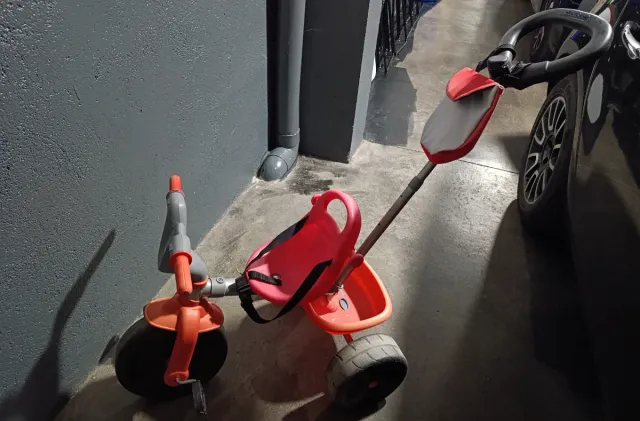 Triciclo infantil con manillar para adultos