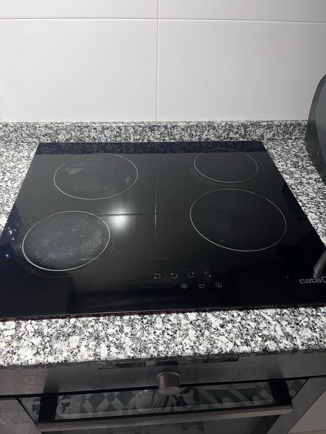 Vitrocerámica Cata 4 fuegos.