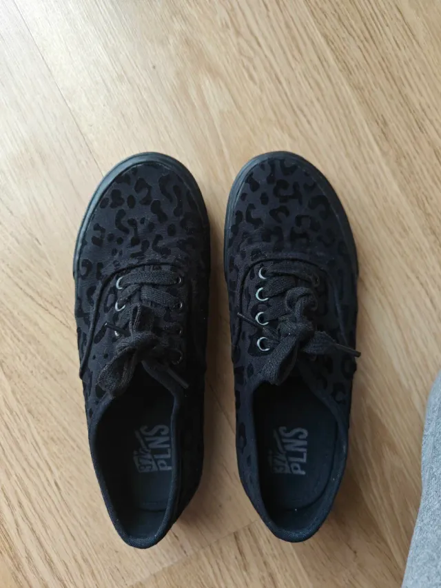 Bambas leopardo negras casi sin uso