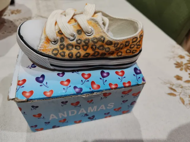 Zapatos bebé Converse estampado animal