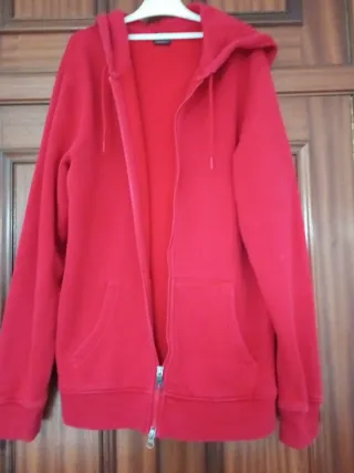 Sudadera unisex con capucha roja