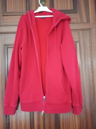 Sudadera unisex con capucha roja