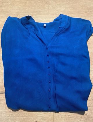 Blusa fluida azul