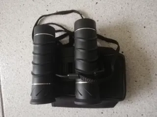 Binóculos AccuBuddy 12x26 com Estojo