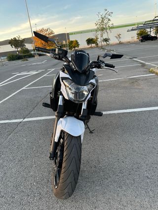 Kawasaki Z650 Blanca y Verde