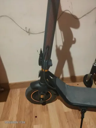 Patinete Eléctrico Cecotec Bongo D30 XL