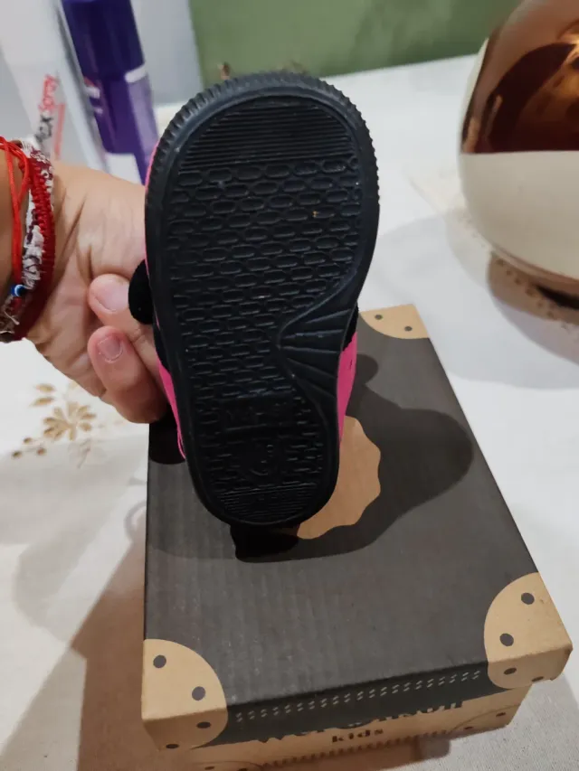 Zapatillas de bebé niña rosas