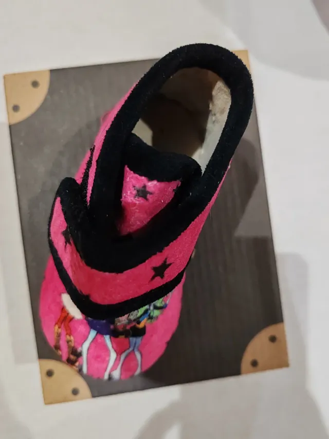 Zapatillas de bebé niña rosas
