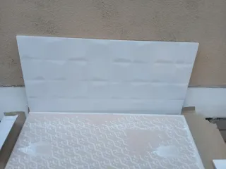 Baldosas blancas onduladas 3D