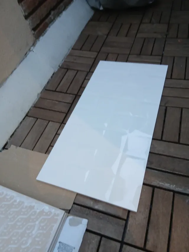 Baldosas blancas onduladas 3D