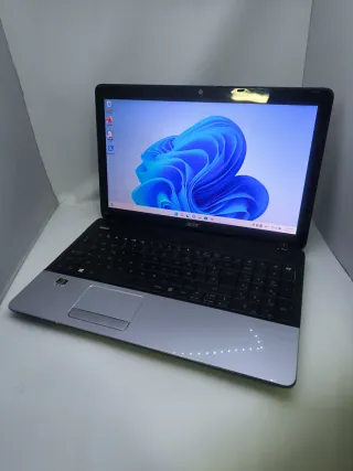 Ordenador portátil Acer e1 531