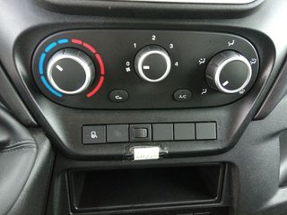 Iveco Daily PAQUETERA - PLATAFORMA 35C 16 H3.0 CHASIS CABINA 118KW DIESEL