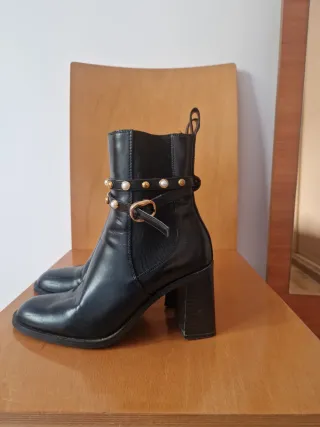 Botines Zara Tachuelas Perlas Talla 38