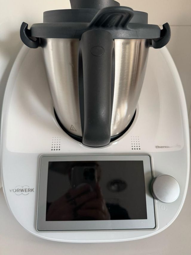 Thermomix TM6 con accesorios sin usar y bolsa