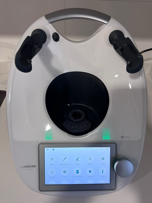 Thermomix TM6 con accesorios sin usar y bolsa