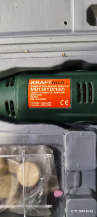 Mini taladro KRAFTtech con accesorios