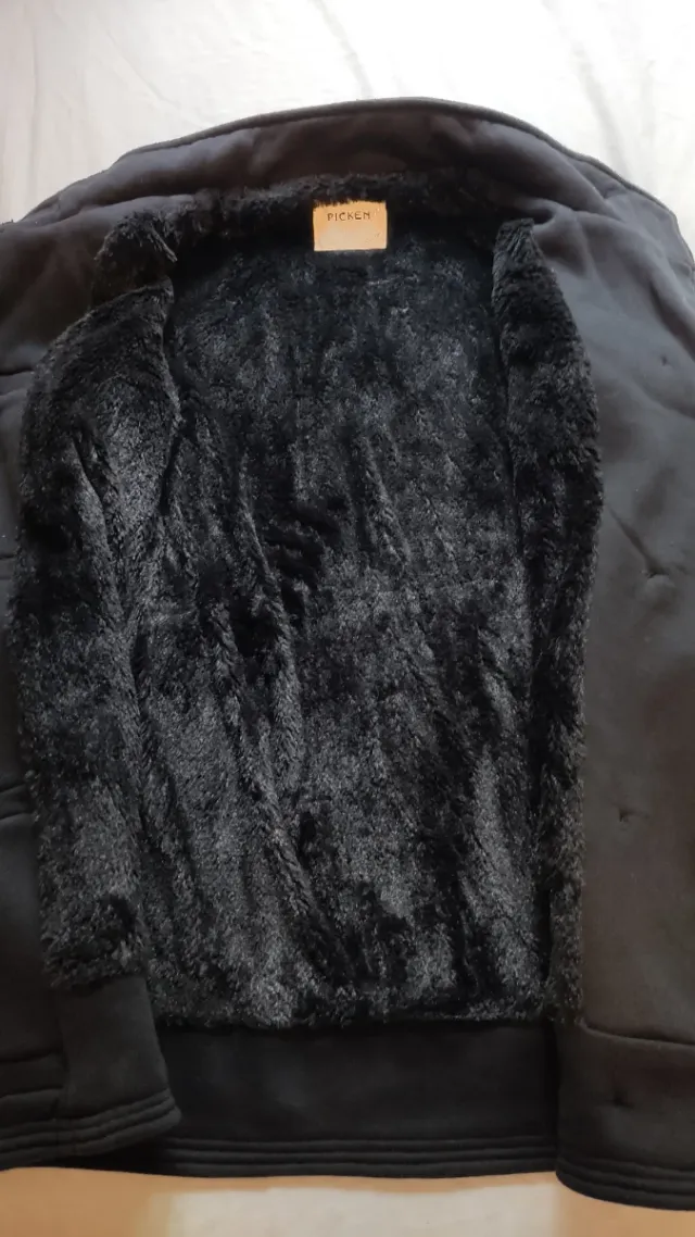 Abrigo negro con forro de pelo