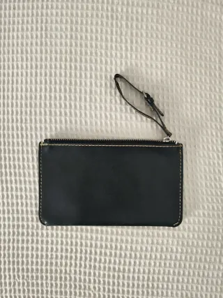 Cartera de mano negra