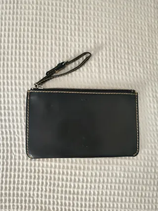 Cartera de mano negra