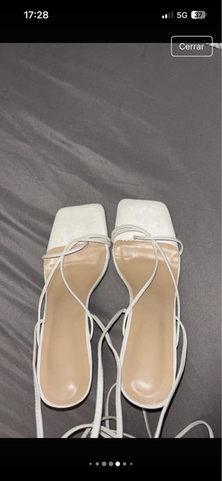 Tacones blancos de tiras