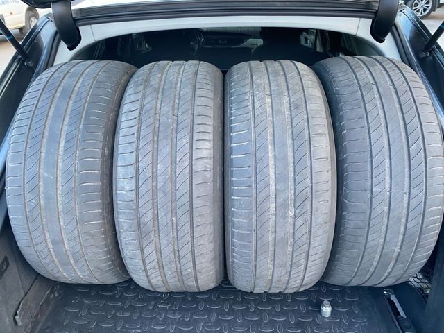 4 Neumáticos 225/55/17 pasan itv