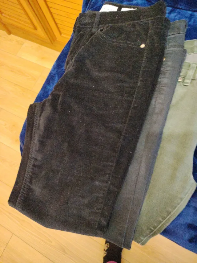 Pantalones verdes talla 36