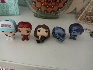 Funkos Stranger Things huevos kinder