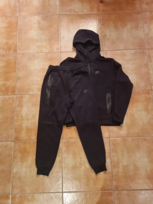 Conjunto Nike Tech Negro